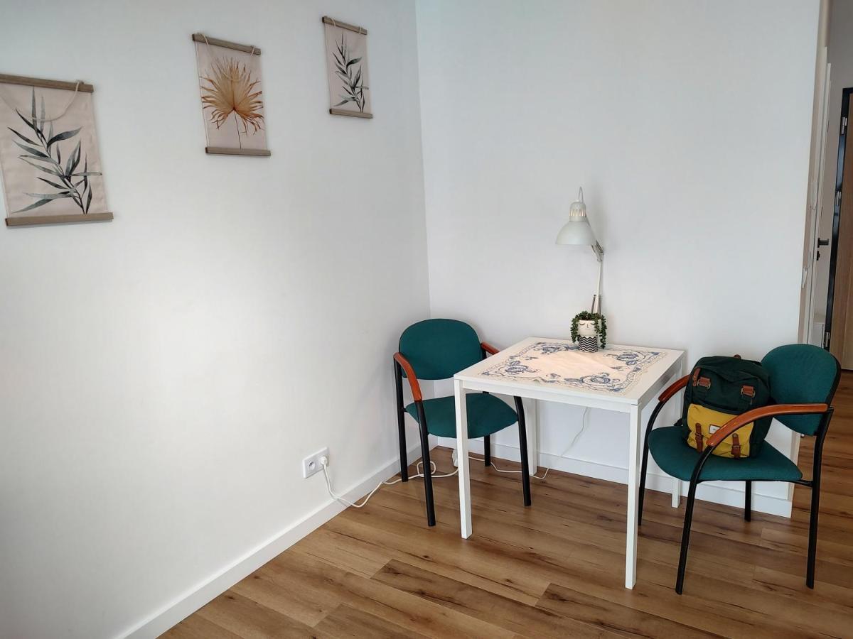 Uroczy Apartament Z Miejscem Na Auto W Garazu Apartment Warsaw Exterior photo